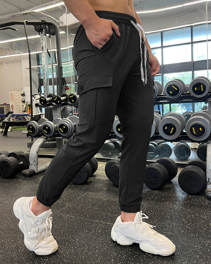 Slim Fit Cargo Performance Jogger(Final Sale–No Return or Exchange)