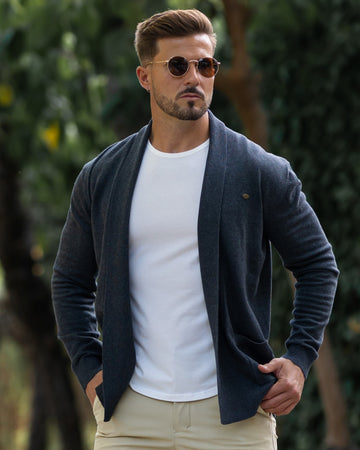 Strickjacke mit Tasche