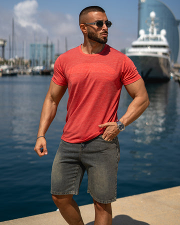 Maglietta a maniche corte a asciugatura rapida con scollo tondo nuova