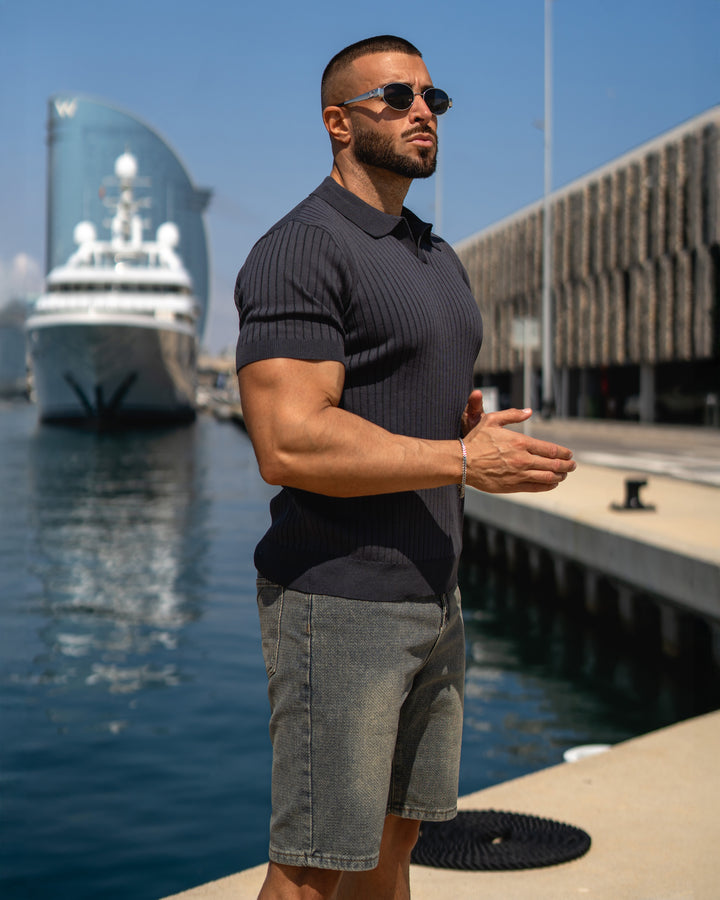 Polo a collo a gabbiano in maglia a coste nuova