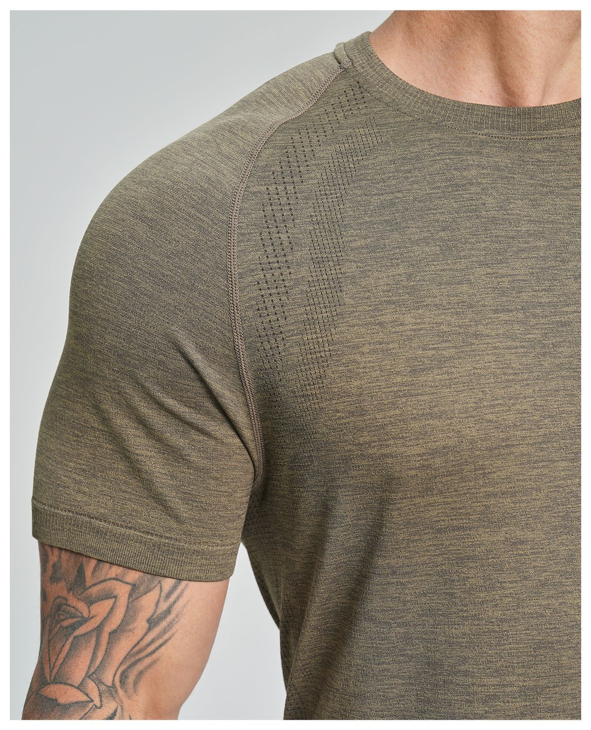 Men's Seamless Quick Dry Short Sleeve Training Shirt-thumbmail-2