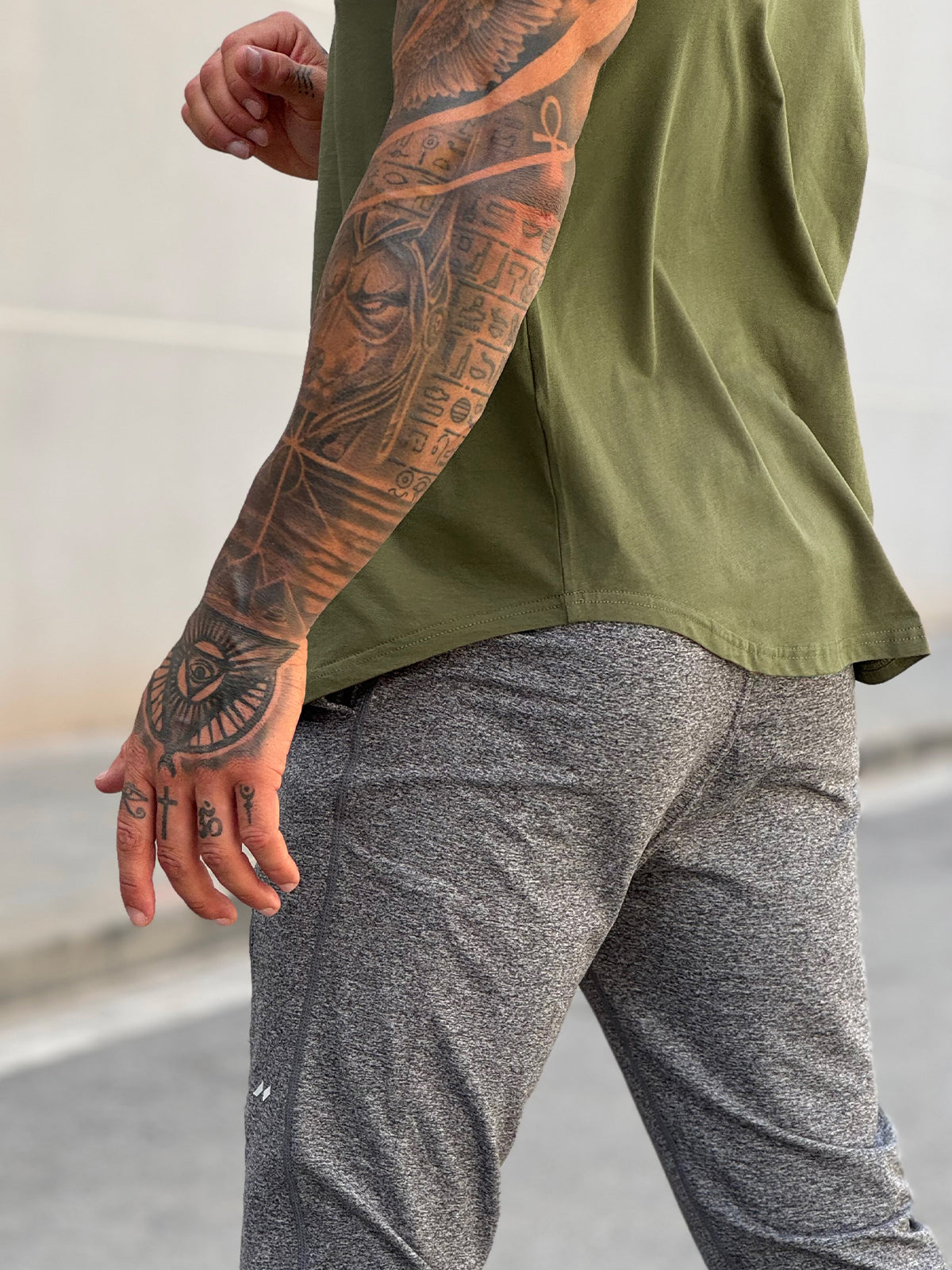 5-Pack Kore Curved Hem T-shirt Muscle Fit Crew Neck - Ahaselected