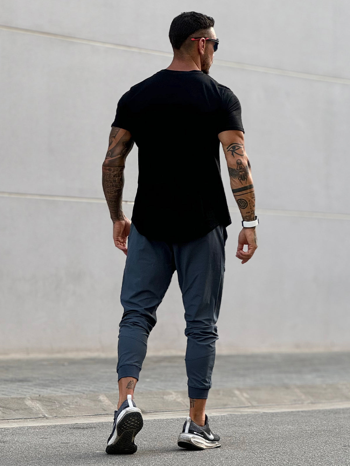 5-Pack Kore Curved Hem T-shirt Muscle Fit Crew Neck - Ahaselected