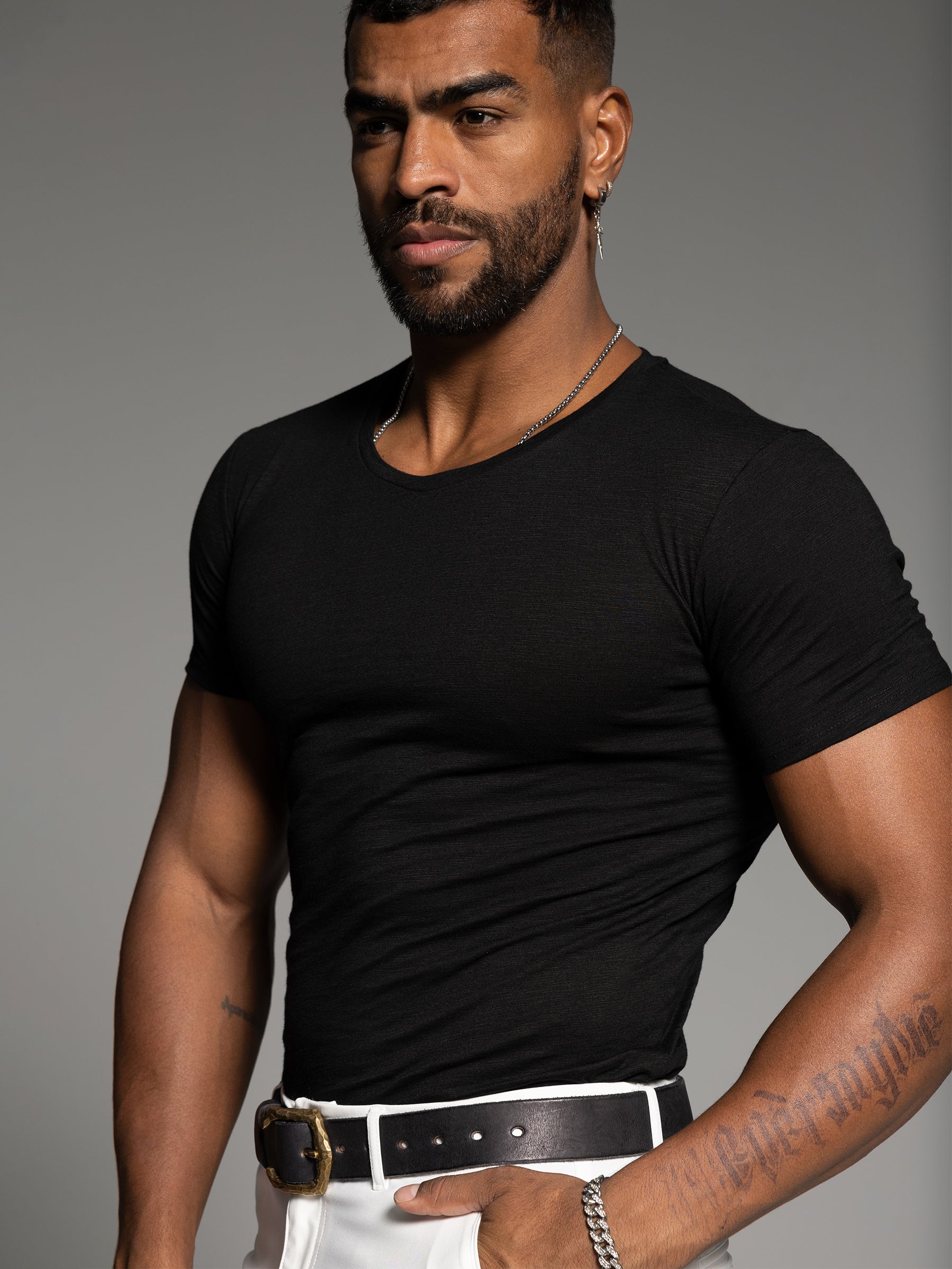 Slub V-neck Stretch T-shirt - Ahaselected