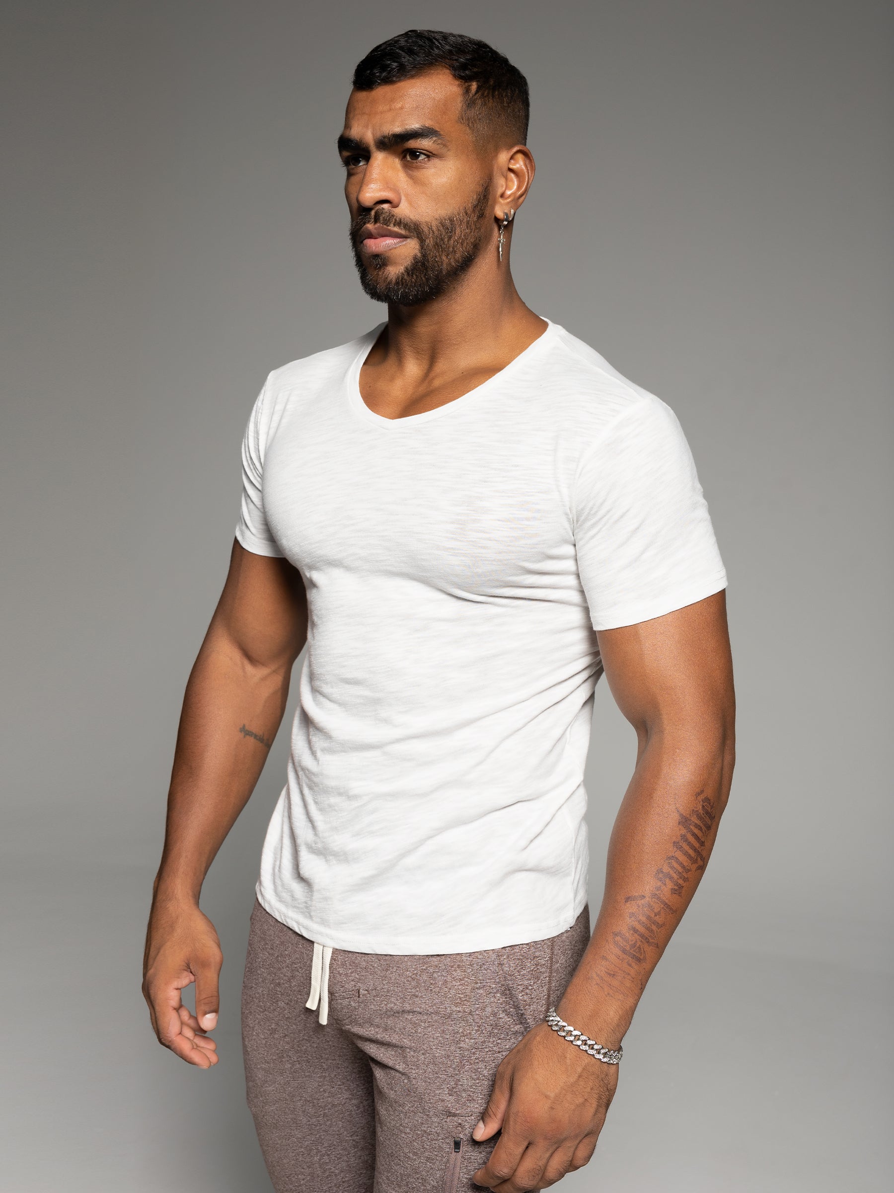 Slub V-neck Stretch T-shirt - Ahaselected