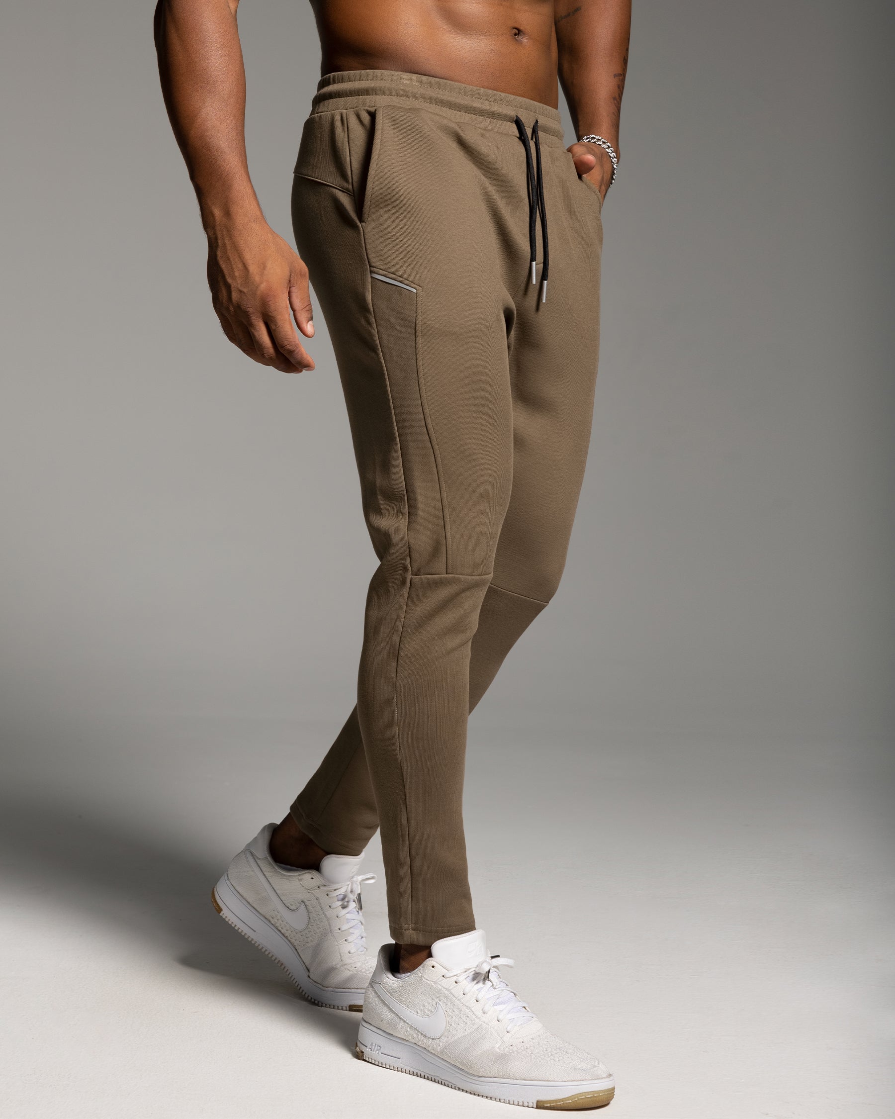 Weekend Recover Performance Sweatpants All Season Essential (app only) - Ahaselected