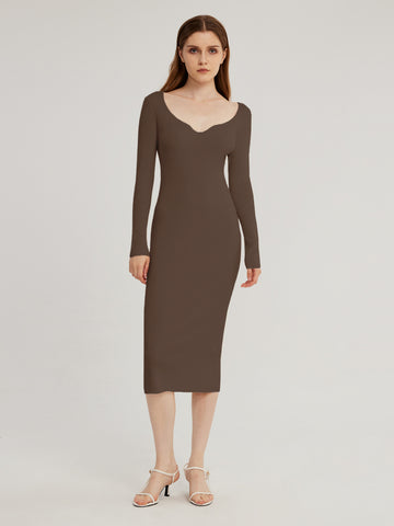Maxikleid mit Herzausschnitt und langen Ärmeln
