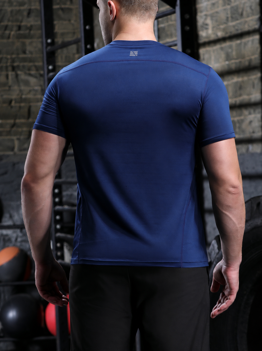 T-shirt d’entraînement pour homme à imprimé camouflage et tissu performant-thumbmail-8