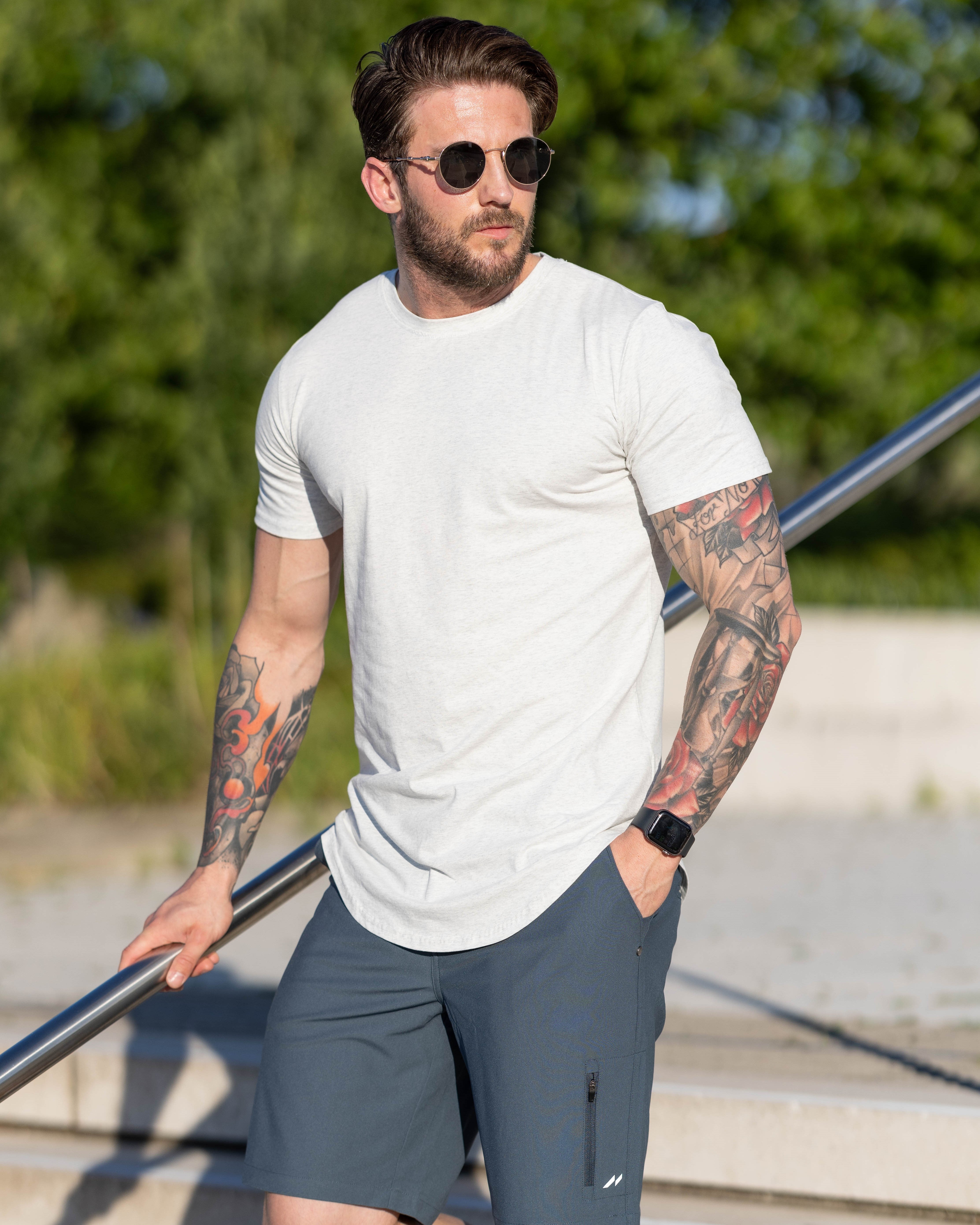 Kore Curved Hem T-shirt Muscle Fit Crew Neck-New - Ahaselected