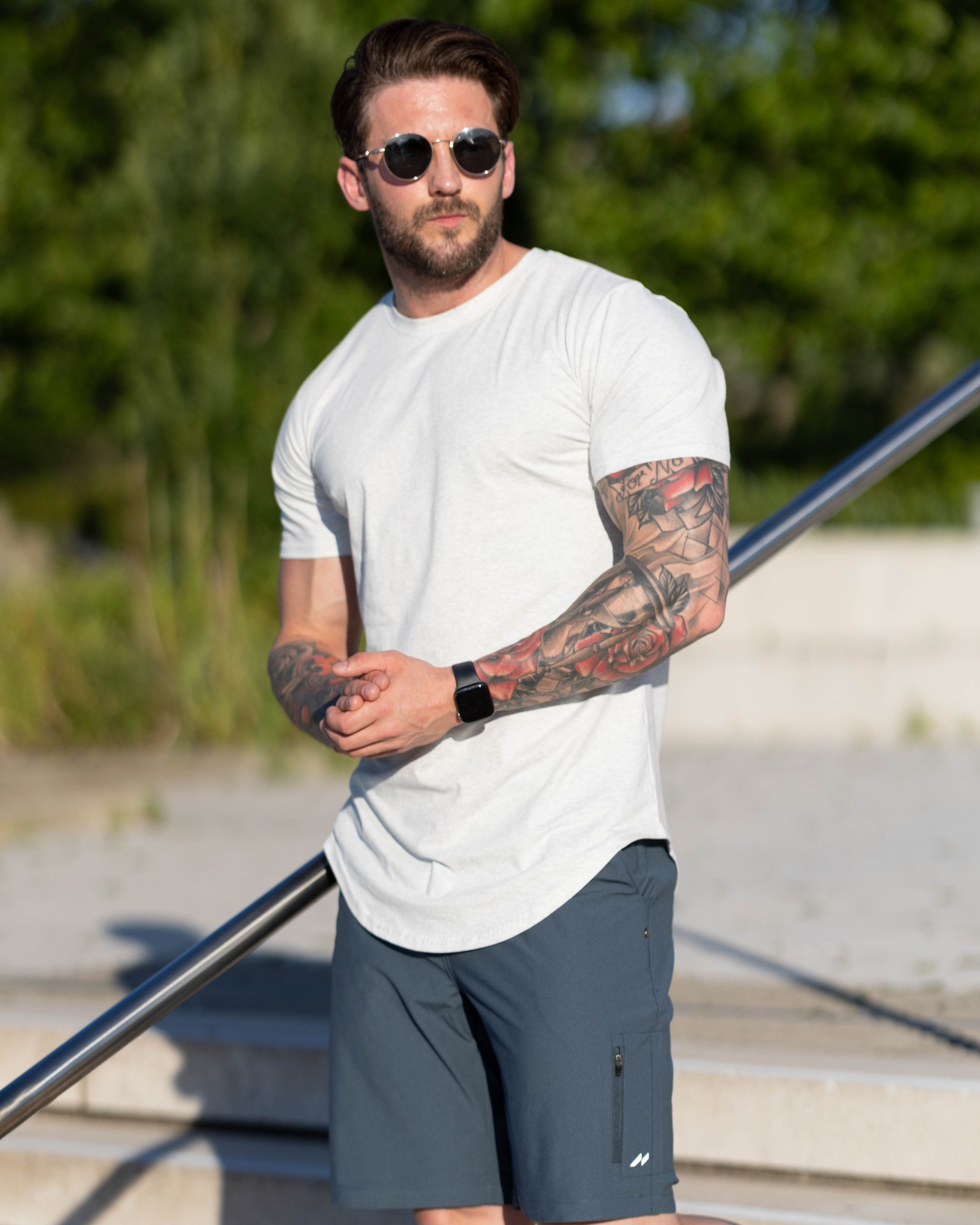 Kore Curved Hem T-shirt Muscle Fit Crew Neck-New - Ahaselected