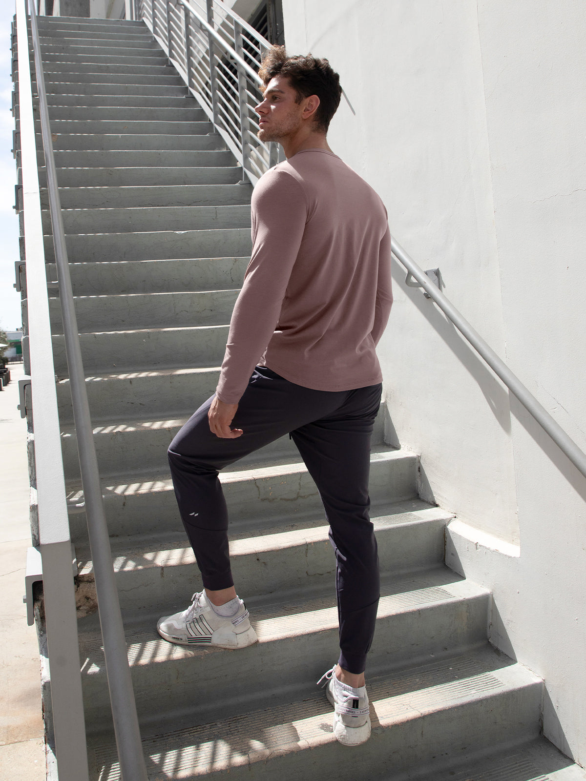 All Day Elite Curve-Hem Tee Stretch Long Sleeve - Ahaselected