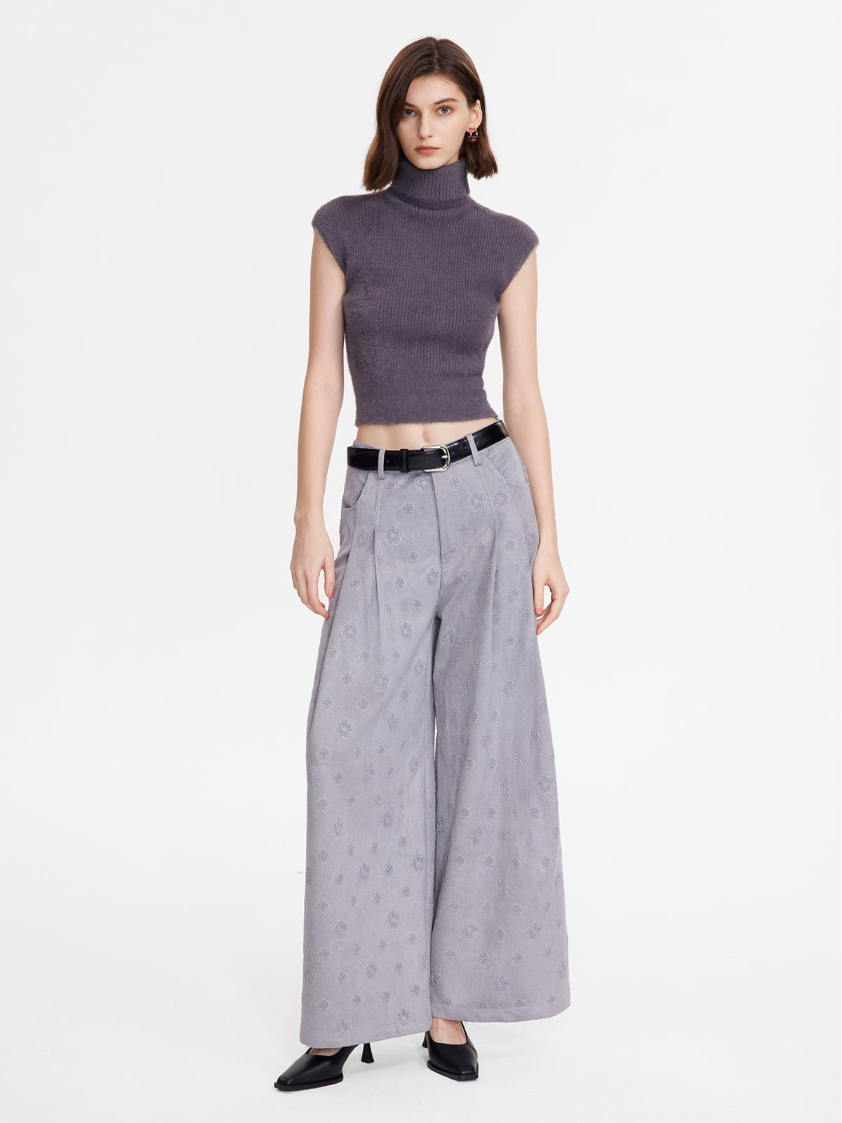 Sleeveless Turtleneck Sweater Top - Ahaselected