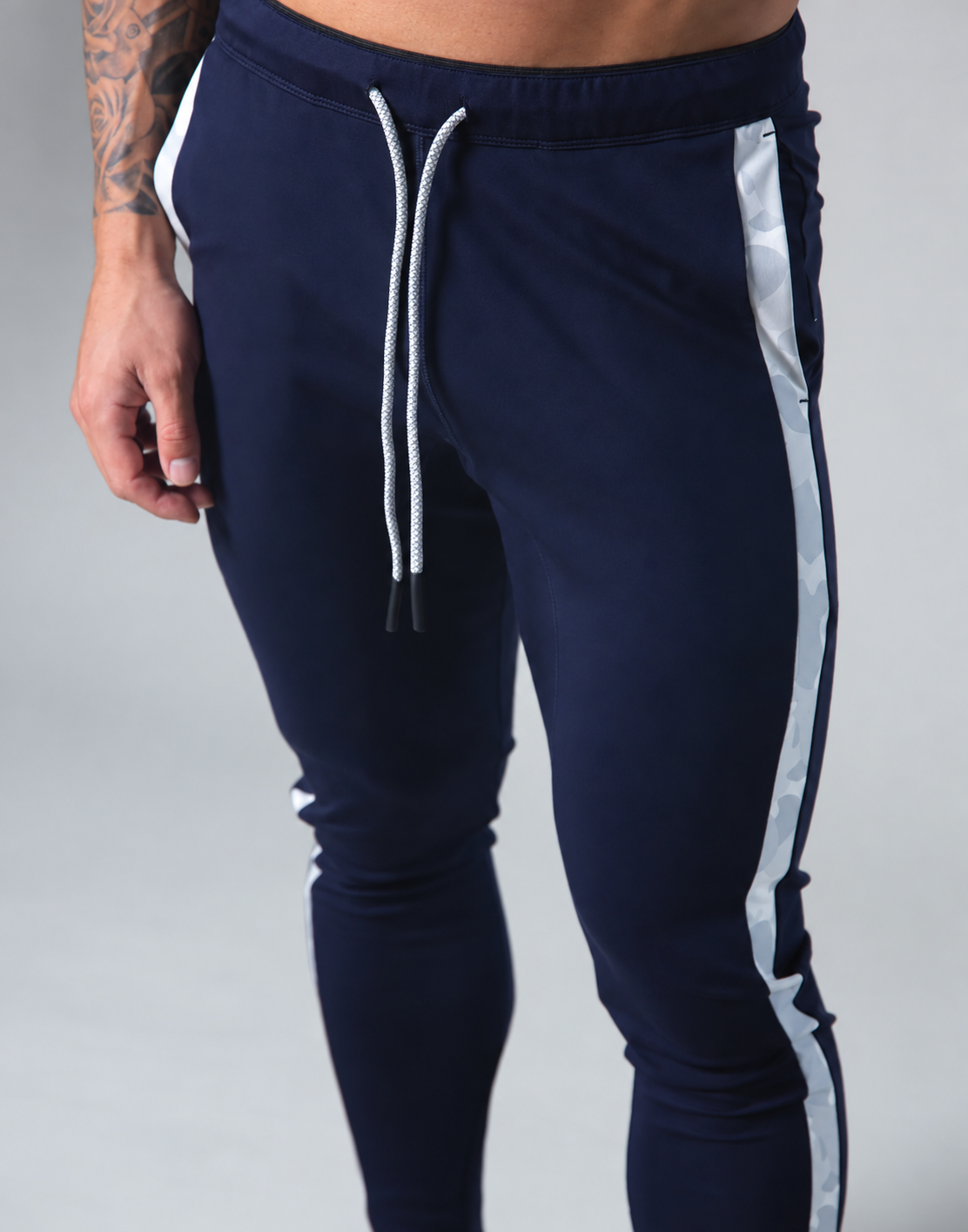 Men’s Camo Panel Athletic Ankle Zip Joggers-thumbmail-11