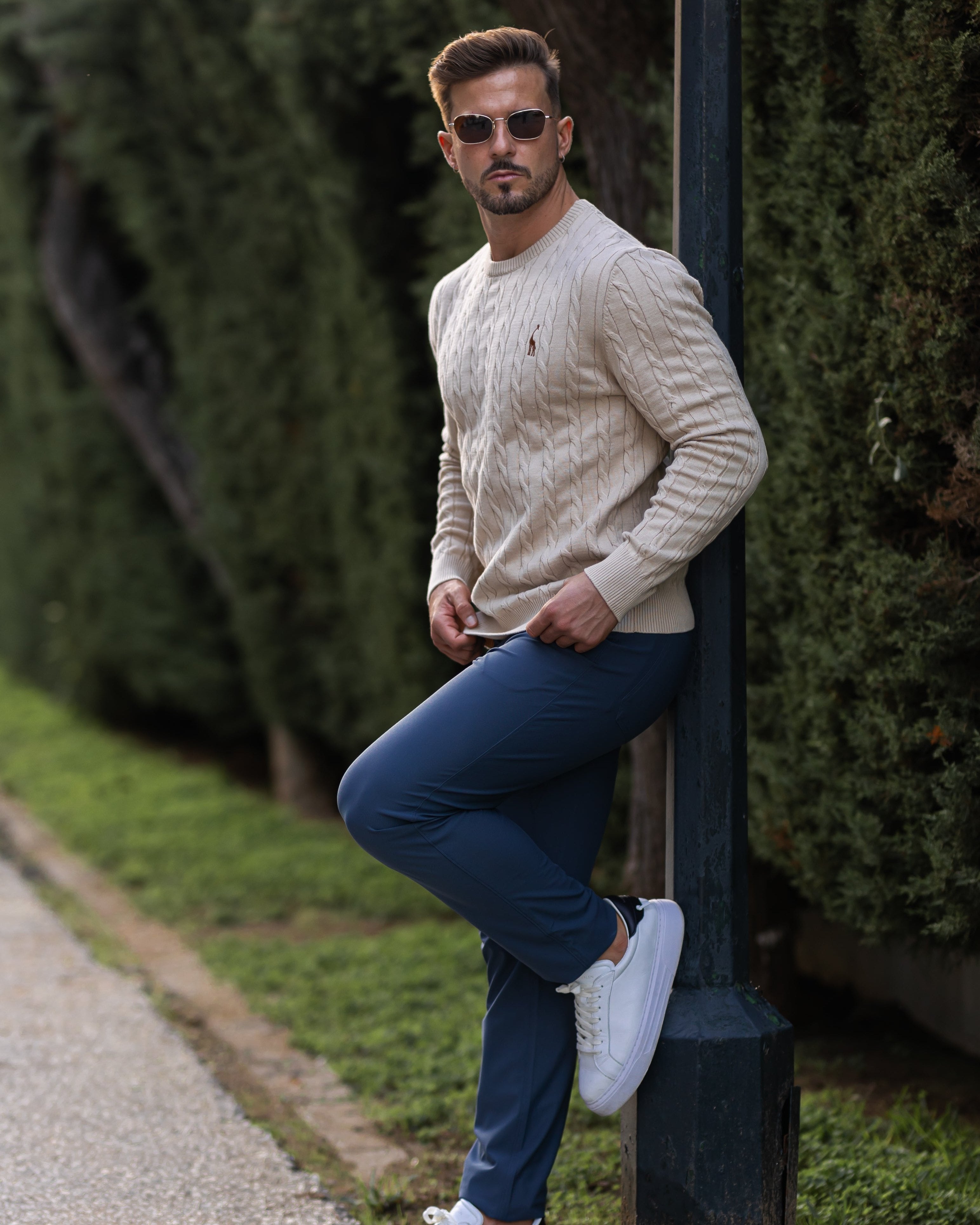 Giraffe Cable Knit Sweater - Ahaselected