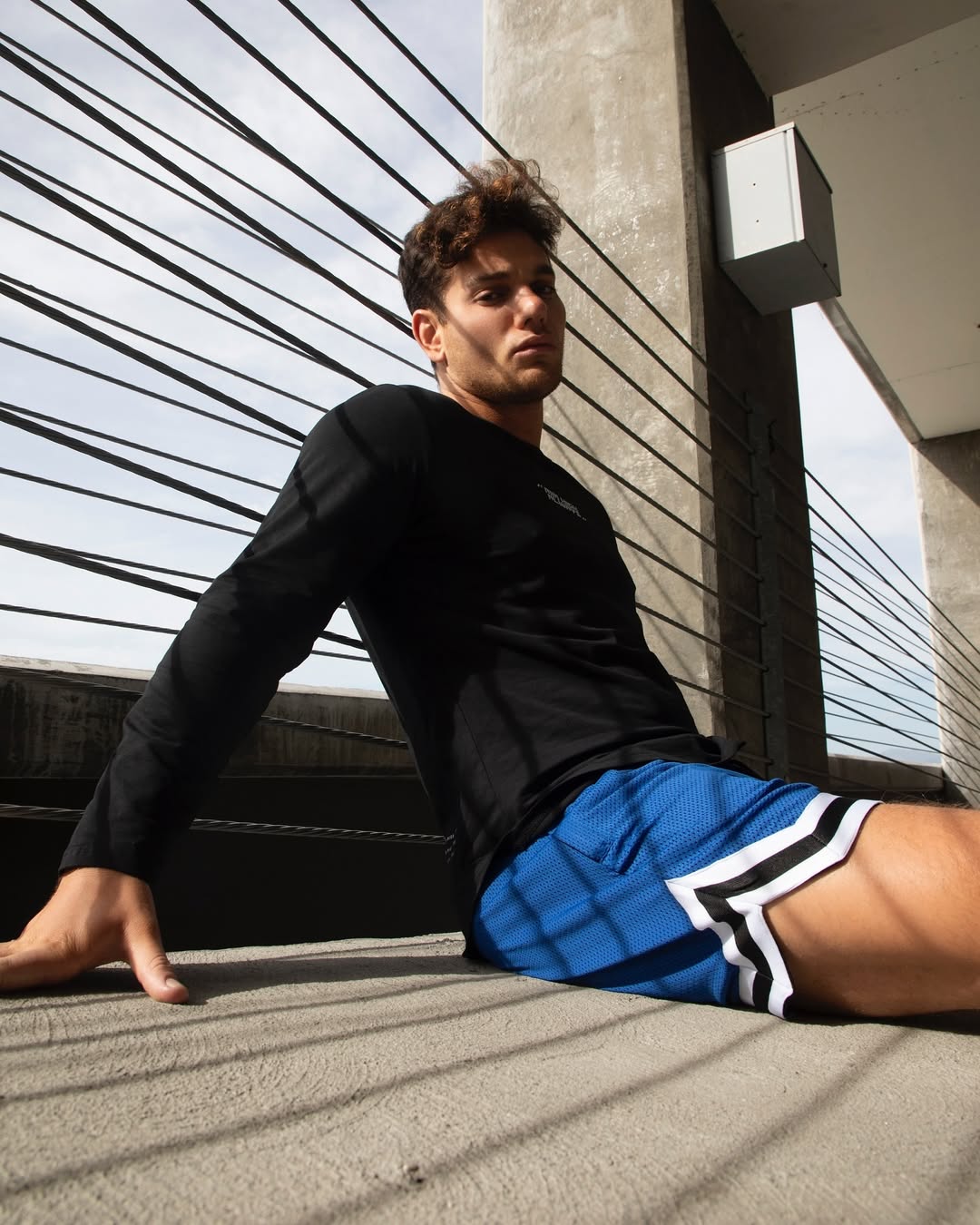 Layer_up_this_spring-summer_in_AS_GYMWEAR..jpg