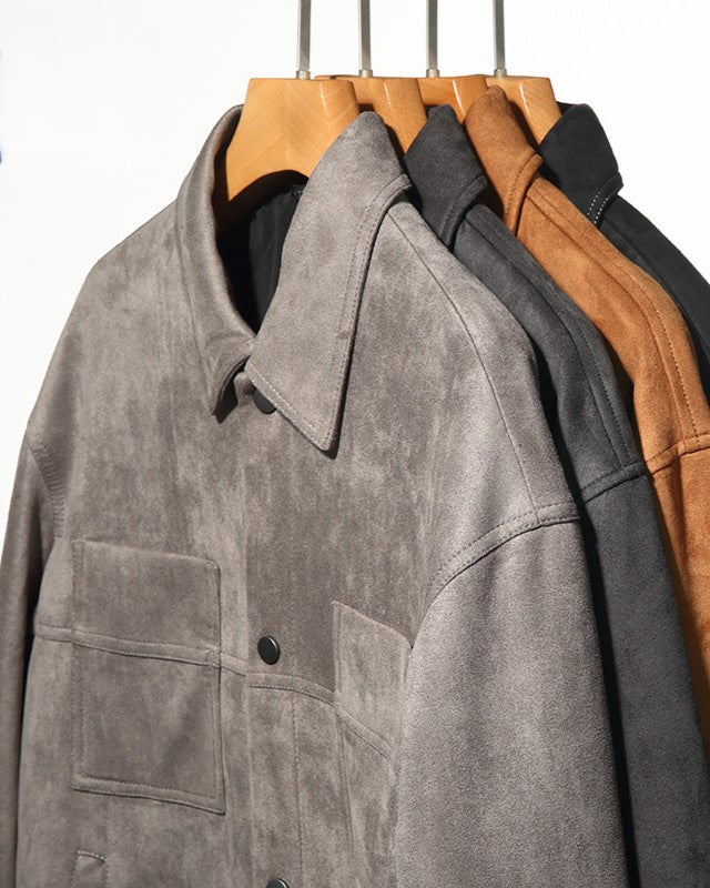 Chaqueta utilitaria de ante con costuras 