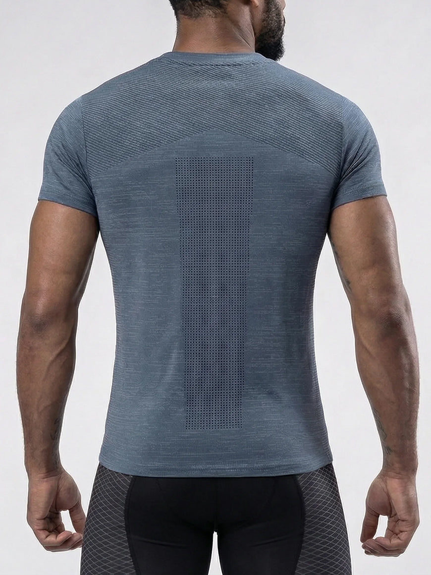 Schnelltrocknendes Kurzarm-T-Shirt im Muscle Fit 