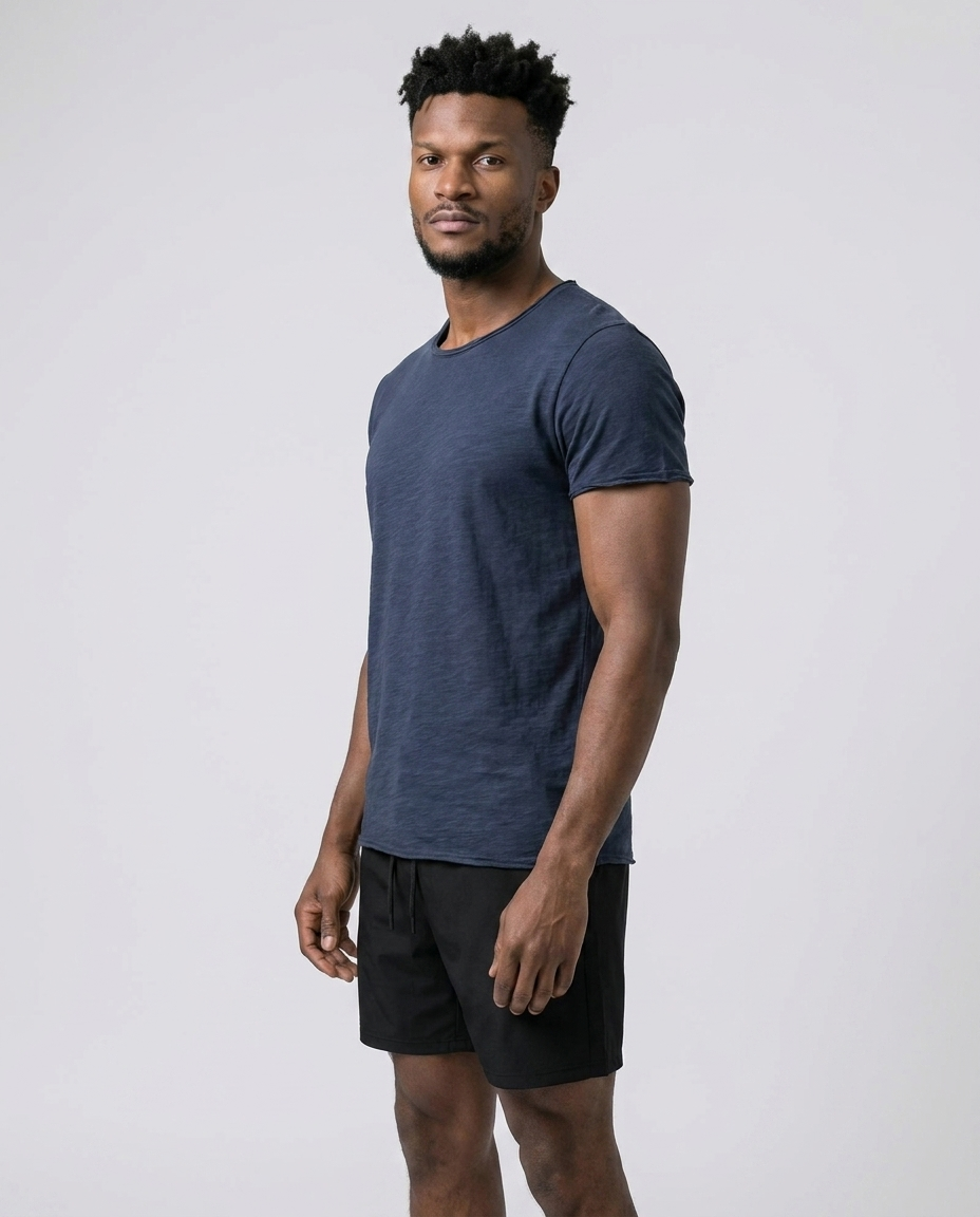 T-shirt da uomo in cotone fiammato dalla vestibilità slim con bordo grezzo