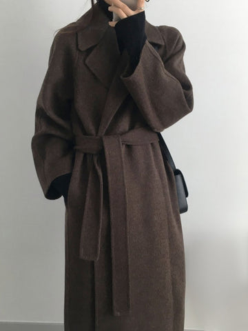 Abrigo largo de lana suave con cinturón 