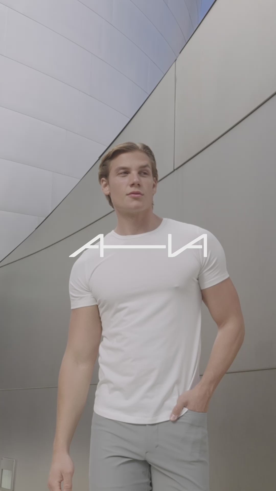T-shirt elasticizzata Elite All Day a maniche corte con orlo curvo-thumbmail-48