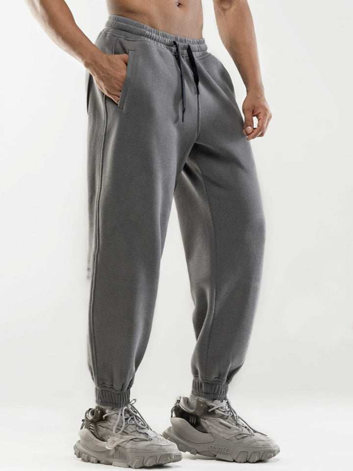 M's Relaxed Fit Tapered Fleece Sweatpants