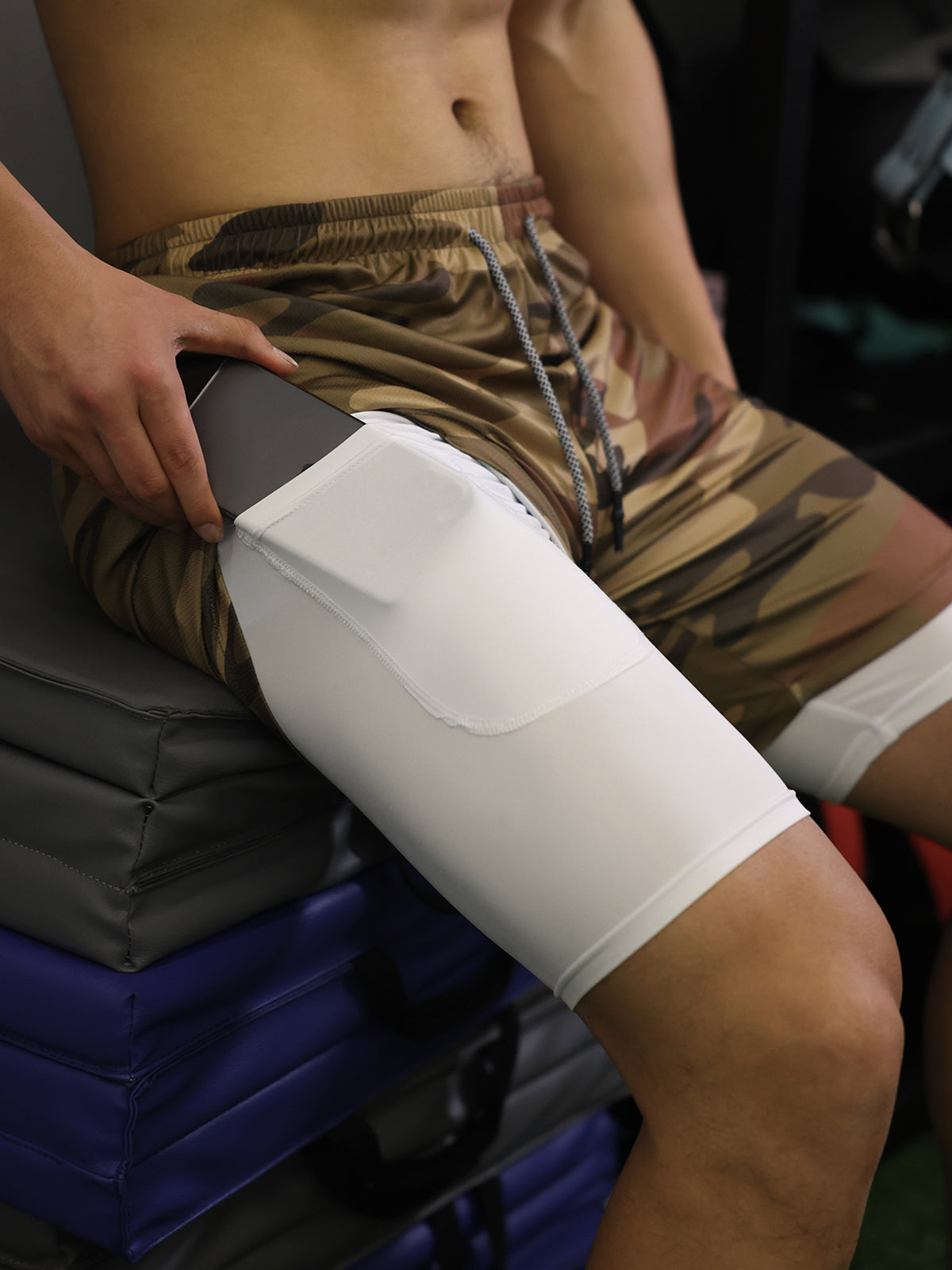 8" Kinetic Pocket Lined 2 in 1 Mesh Short - Ahaselected